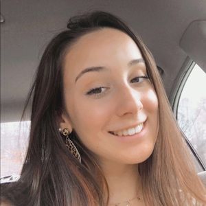 Meet your Posher, Macey